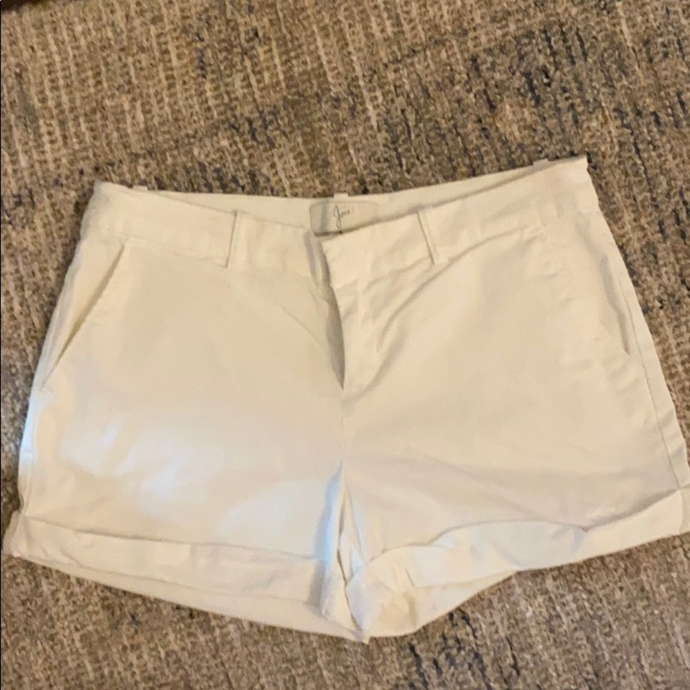 Joie white cuffed shorts size 8